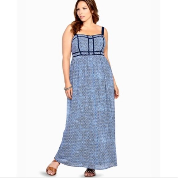 torrid Dresses & Skirts - Torrid Geometric Chiffon Maxi Dress Size 16